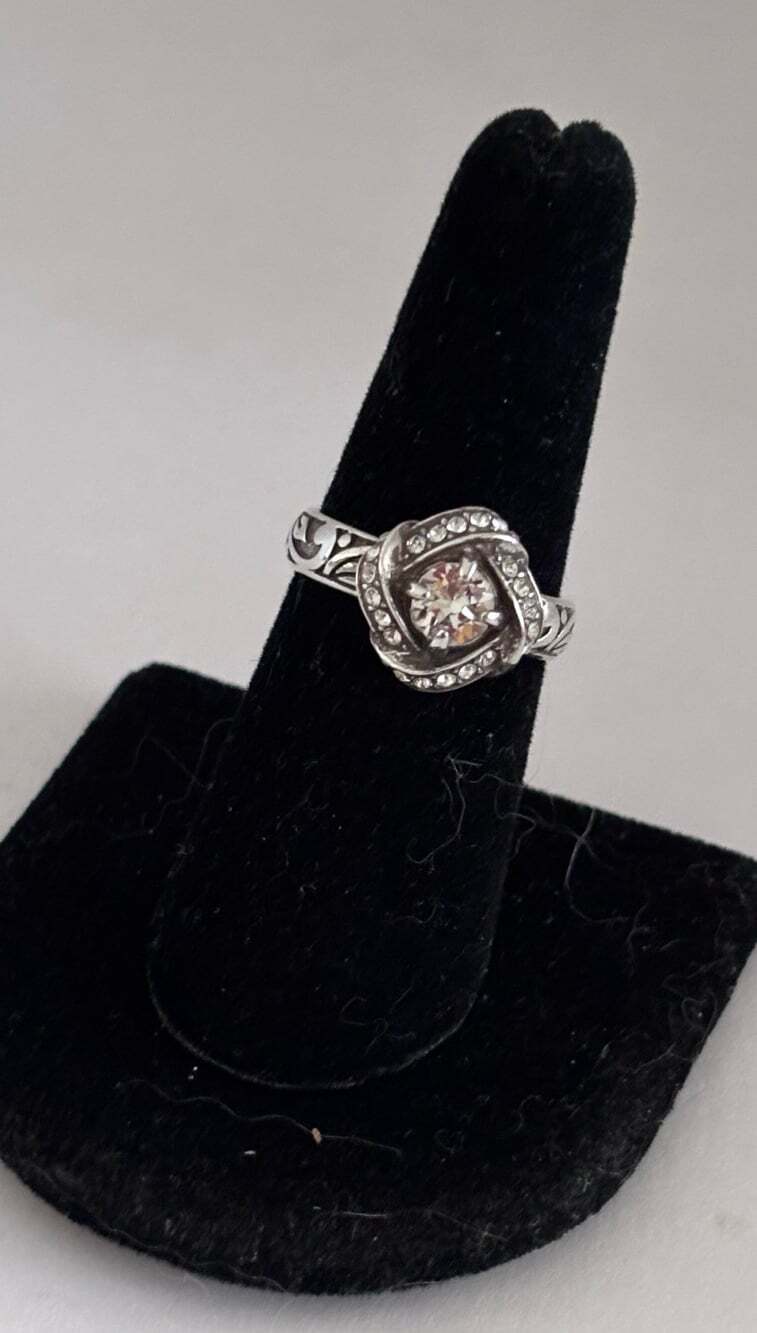 Brighton Eternity Knot White Clear Crystal Etched Scrolls Silver Ring Size 7